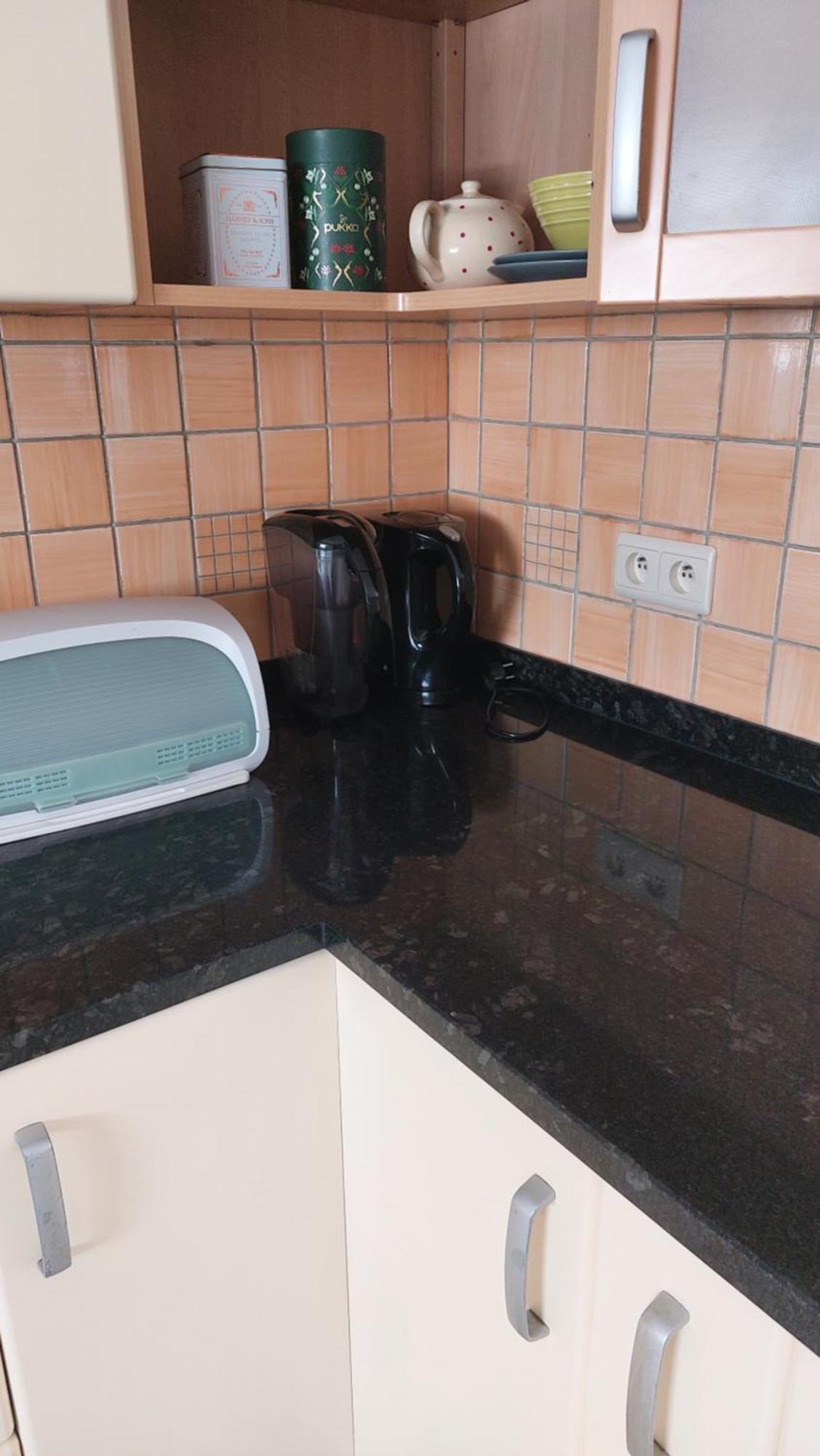 Aux Trois Petits Cochons Apartment Хотон Екстериор снимка